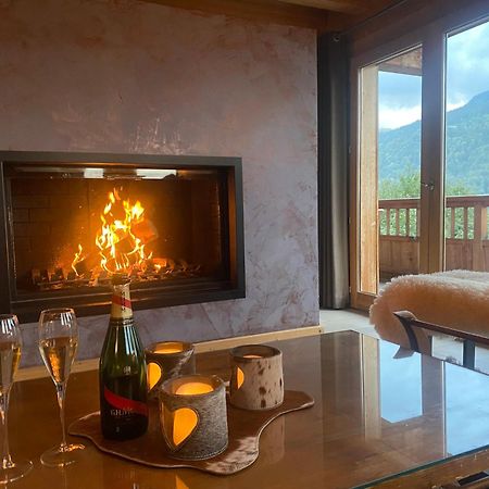 Le Paret Chambres D'Hotes De Charme & Spa Manigod Exterior foto